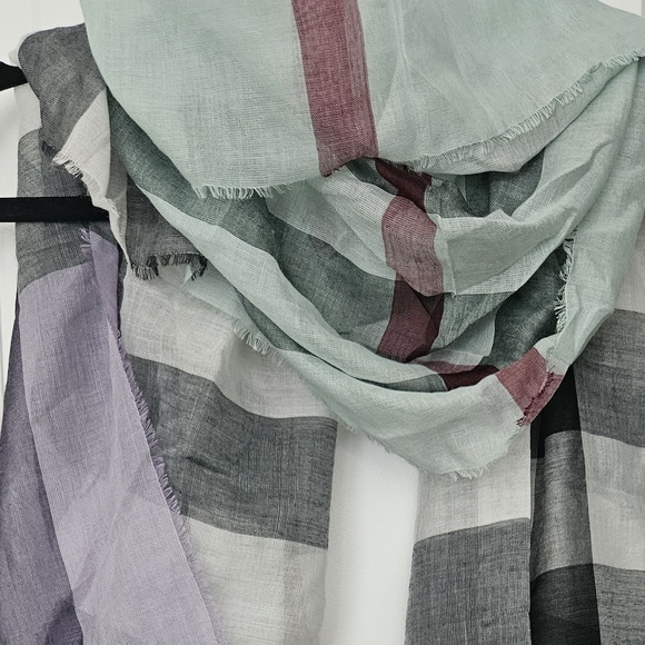 Authentic Burberry Scarf - Picture 5 of 5